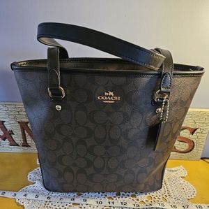 Coach tote